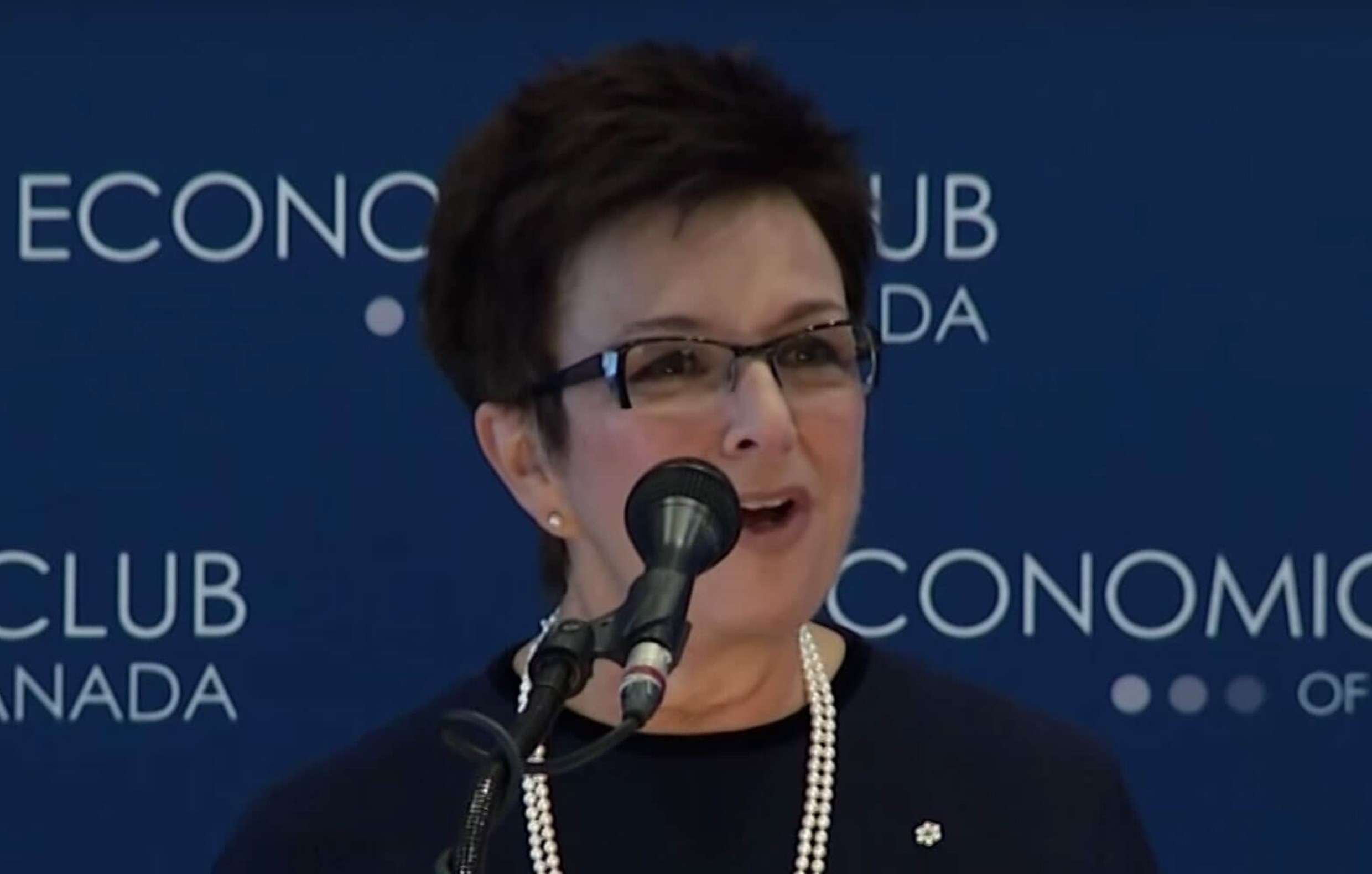Catherine Zahn speaking at the Economic Club of Canada